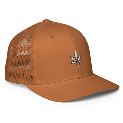 White And Black Weed Leaf Closed-back Trucker Cap