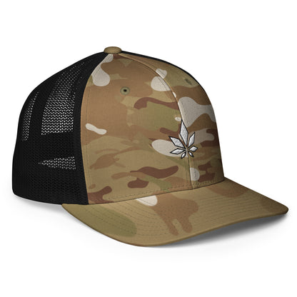 White And Black Weed Leaf Closed-back Trucker Cap